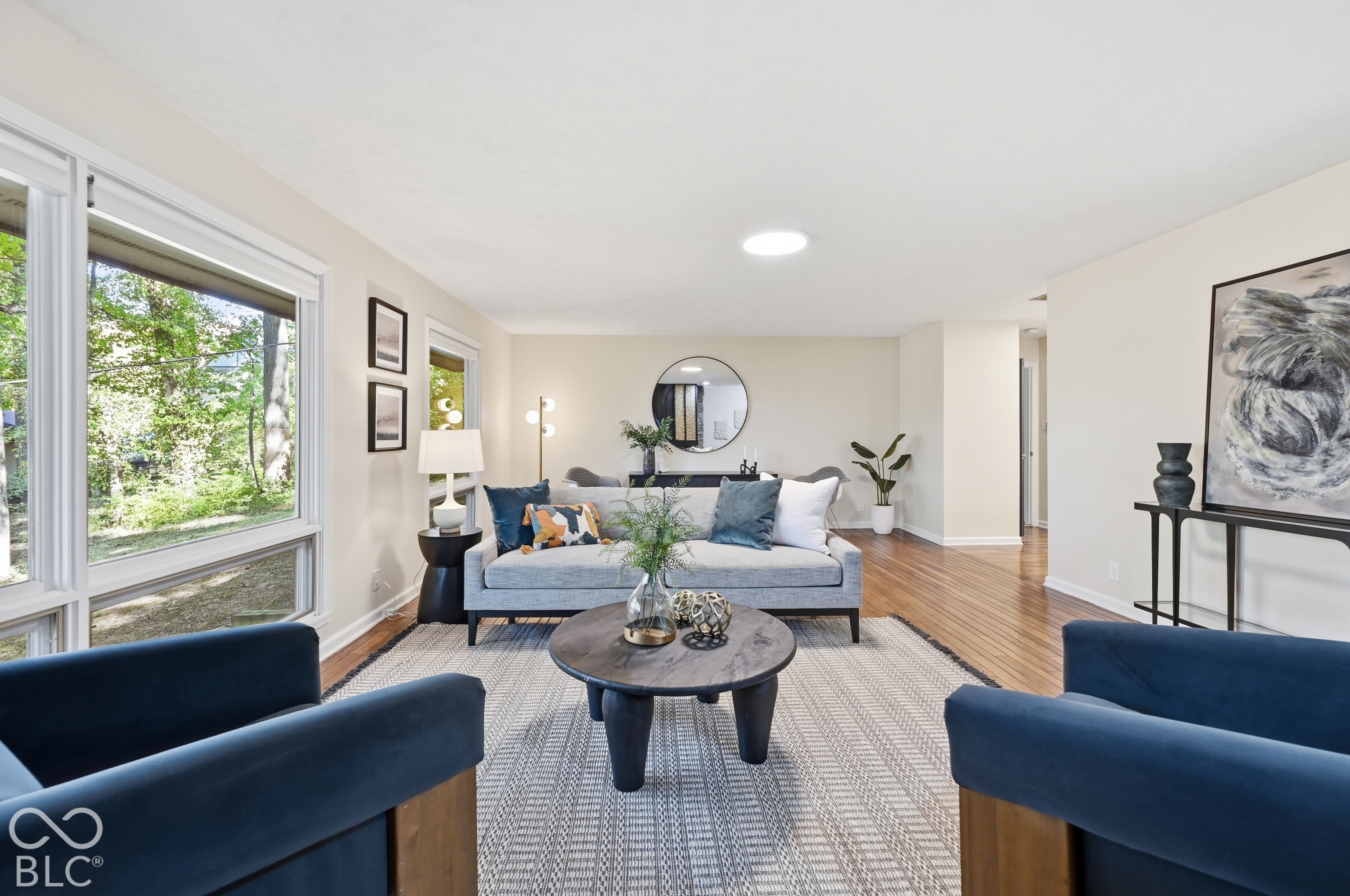 252 W Beverly Drive