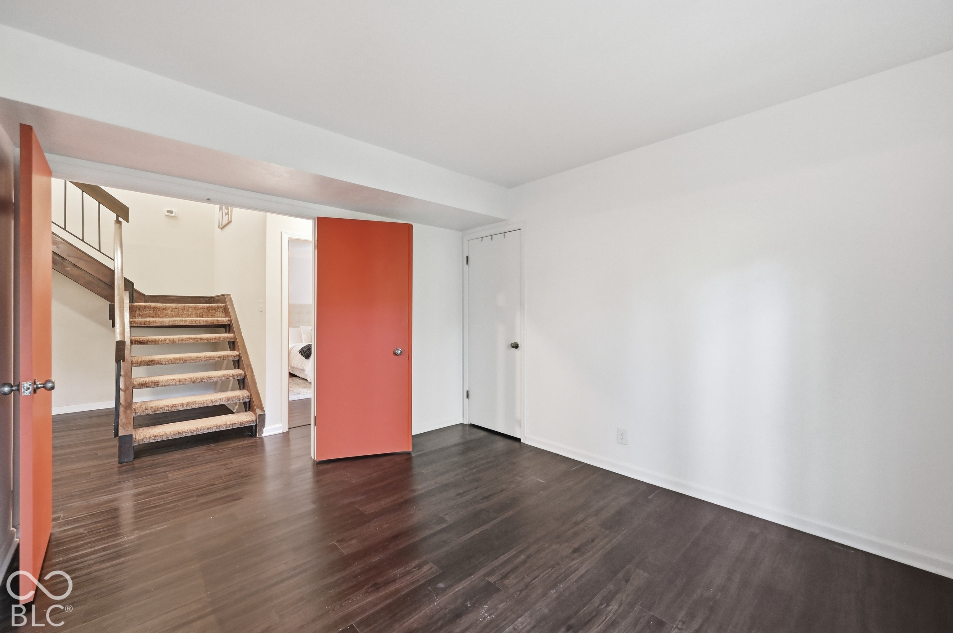 252 W Beverly Drive