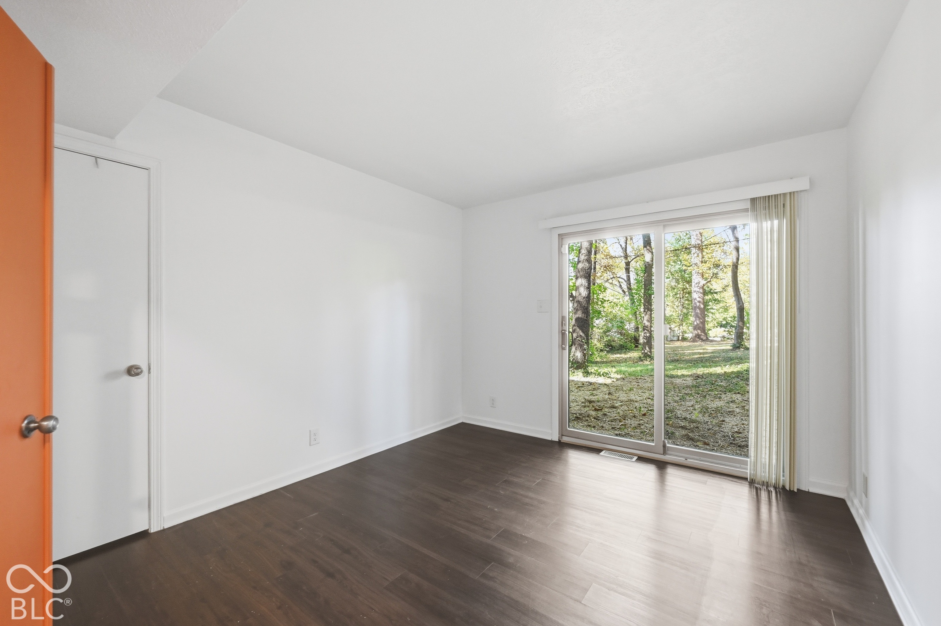 252 W Beverly Drive