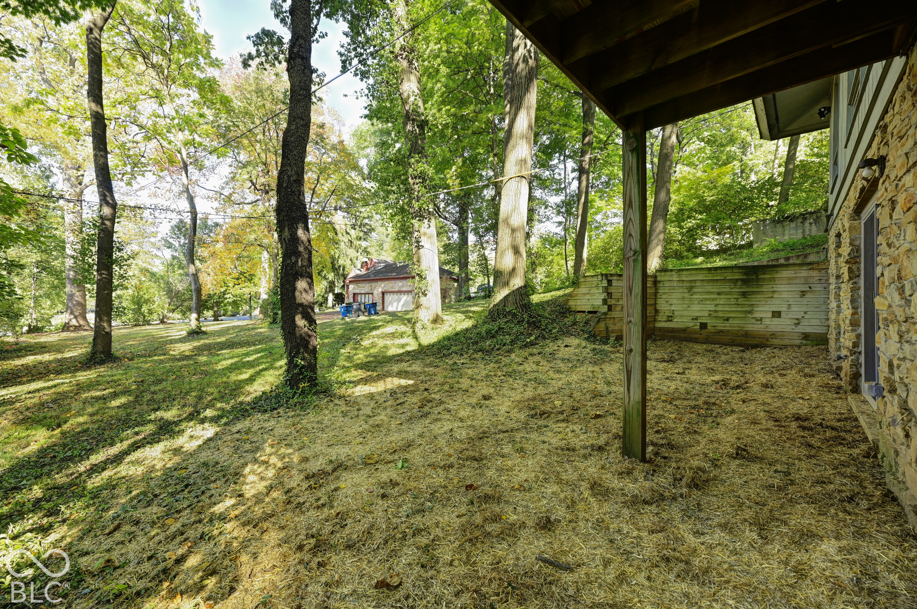 252 W Beverly Drive