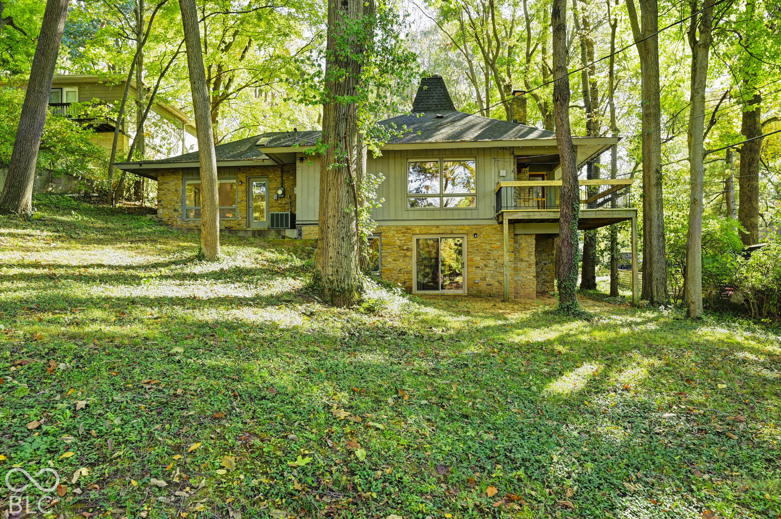 252 W Beverly Drive