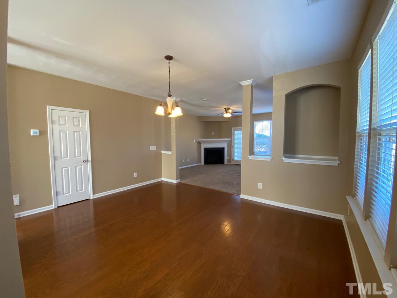 100 Stratford Lakes Drive
