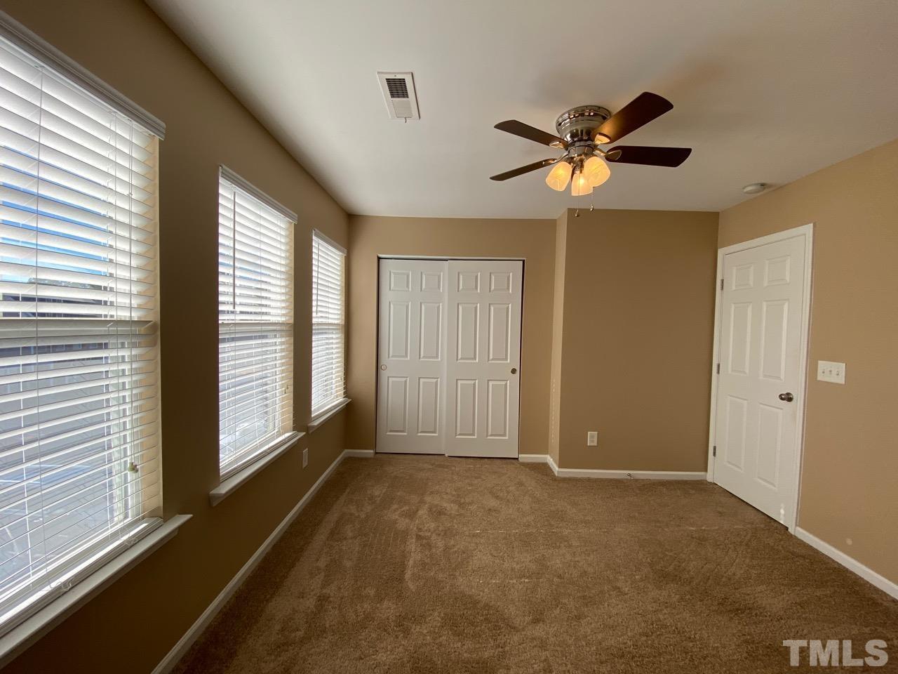 100 Stratford Lakes Drive