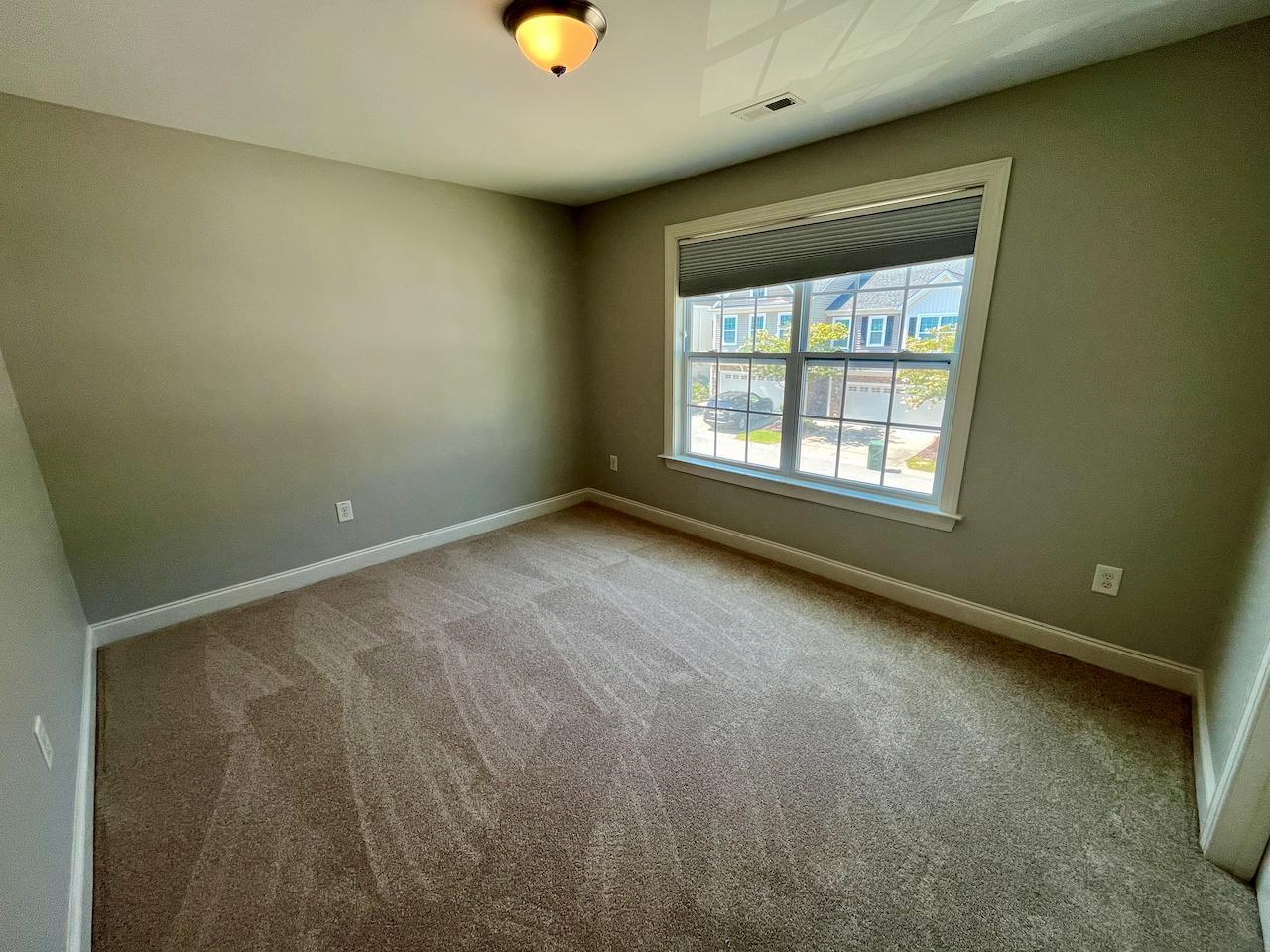 1049 Monmouth Loop