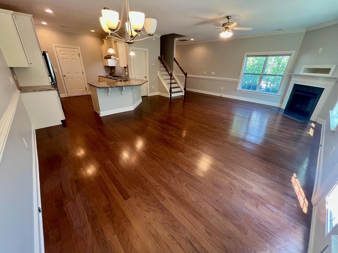1049 Monmouth Loop
