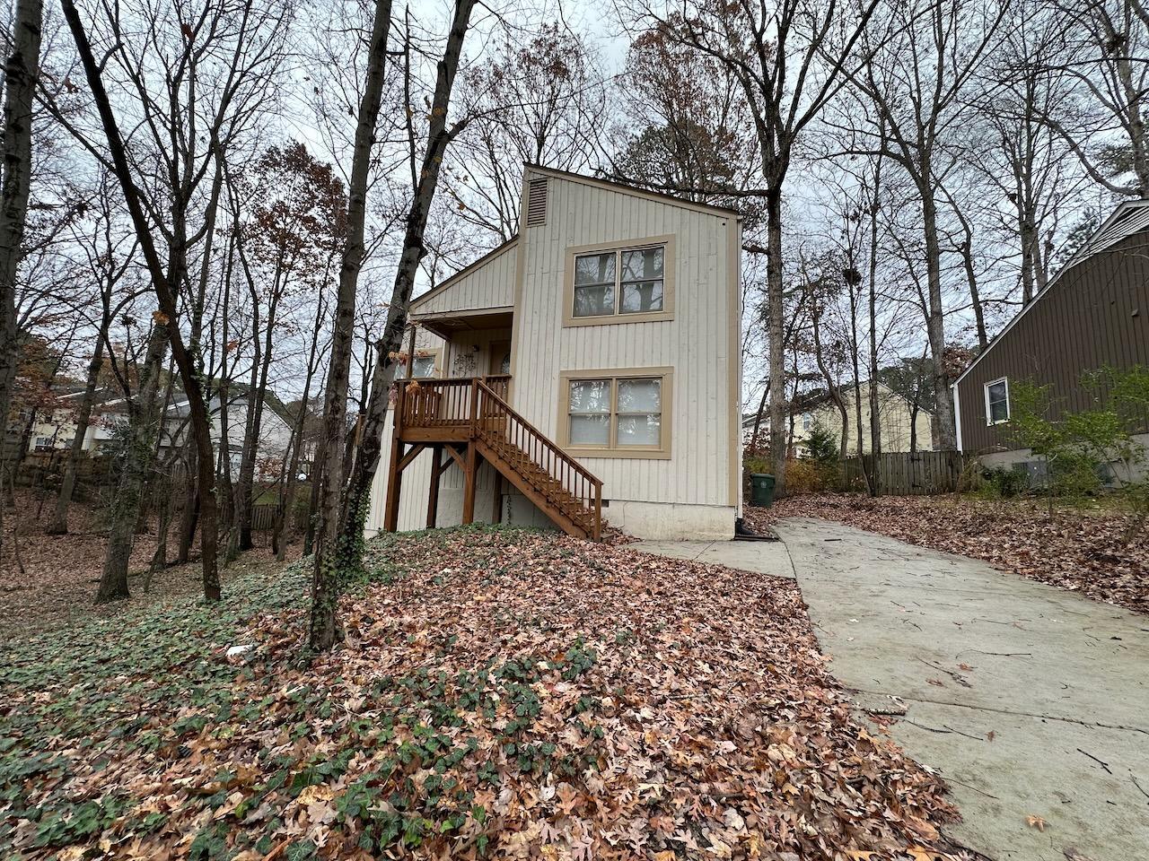 1220 Selwyn Lane