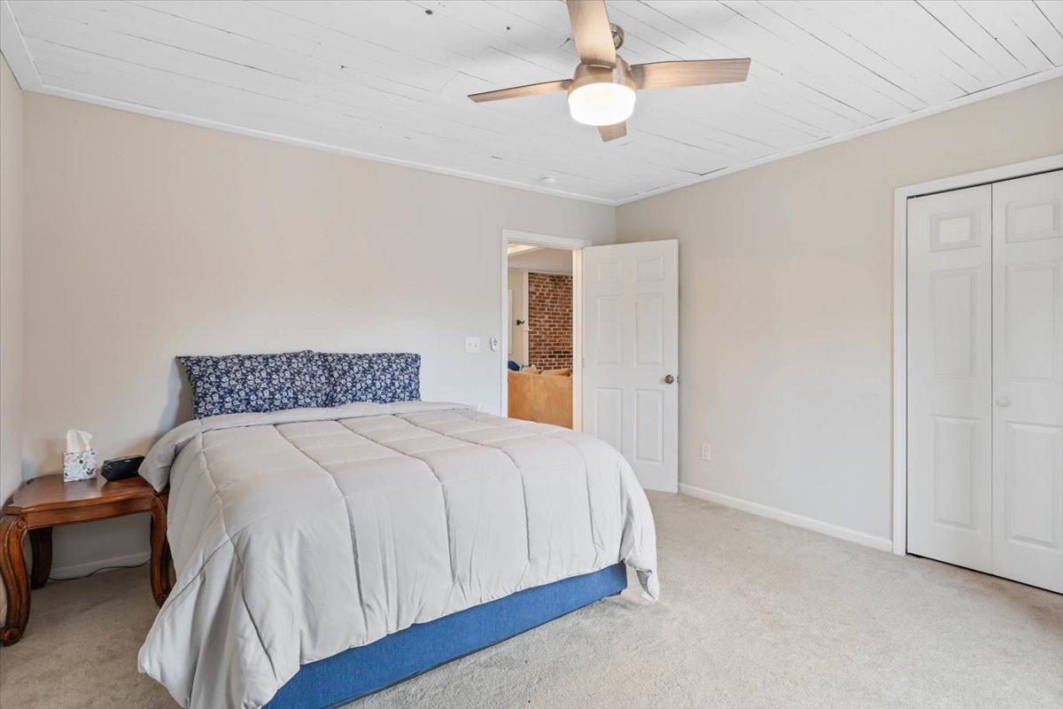 2538 Ross Road