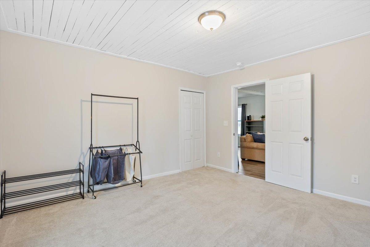 2538 Ross Road