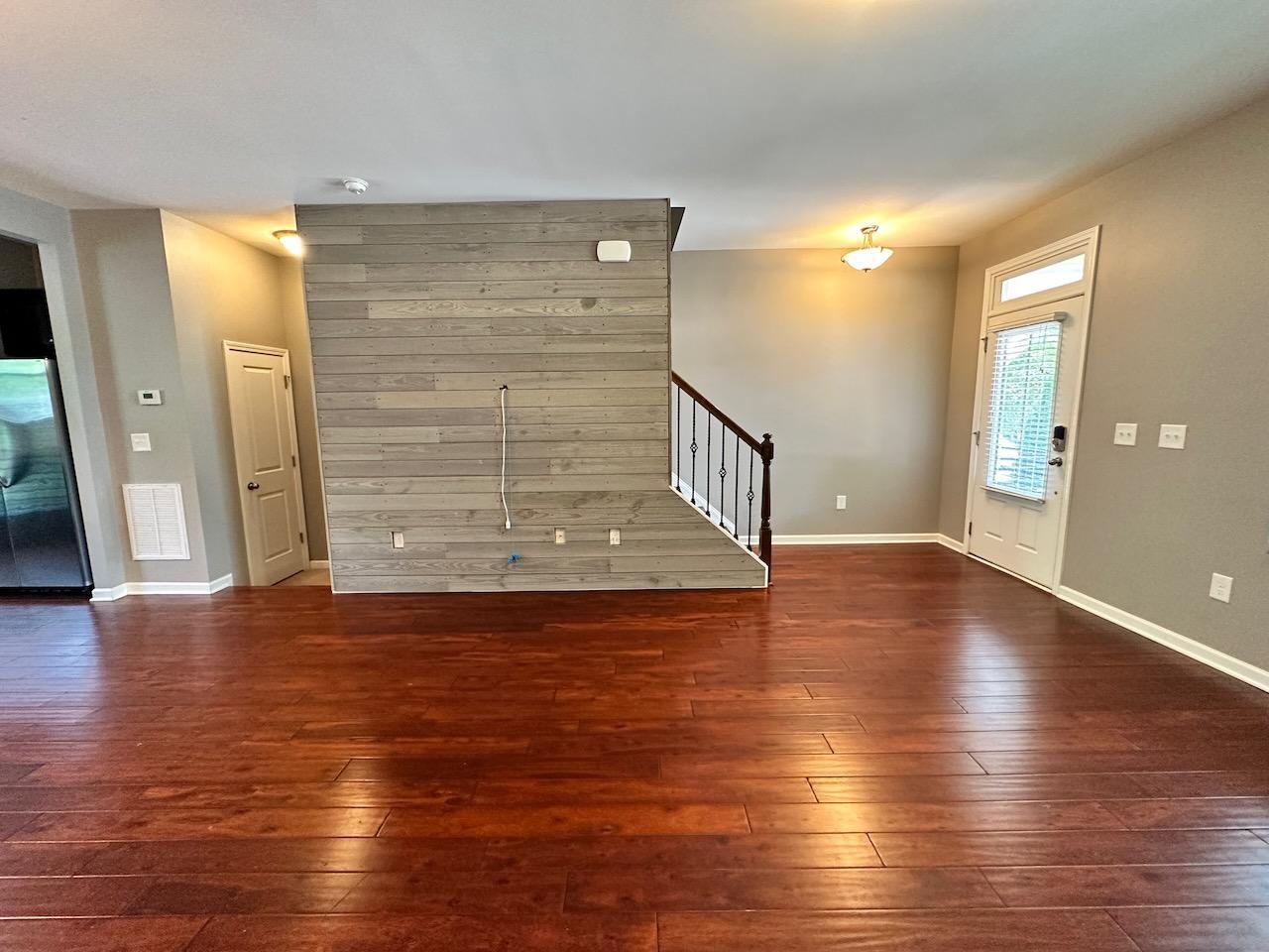 1633 Crafton Way