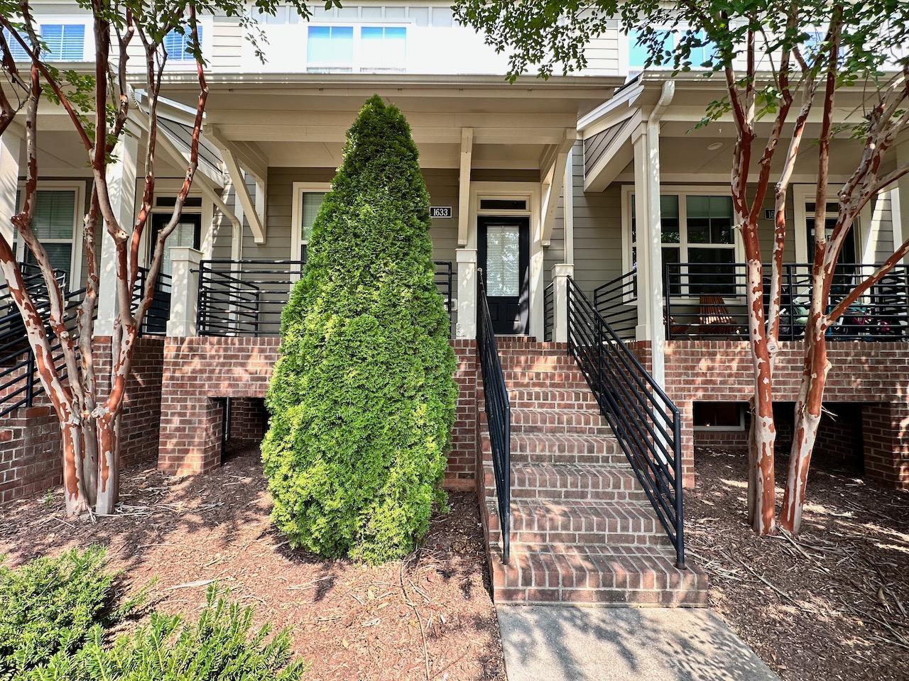 1633 Crafton Way