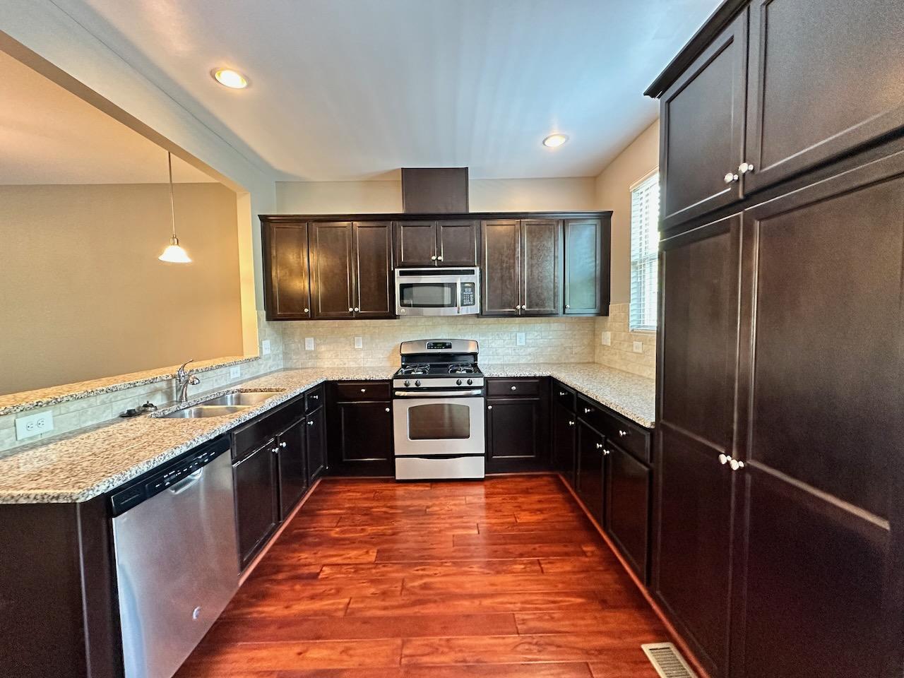 1633 Crafton Way