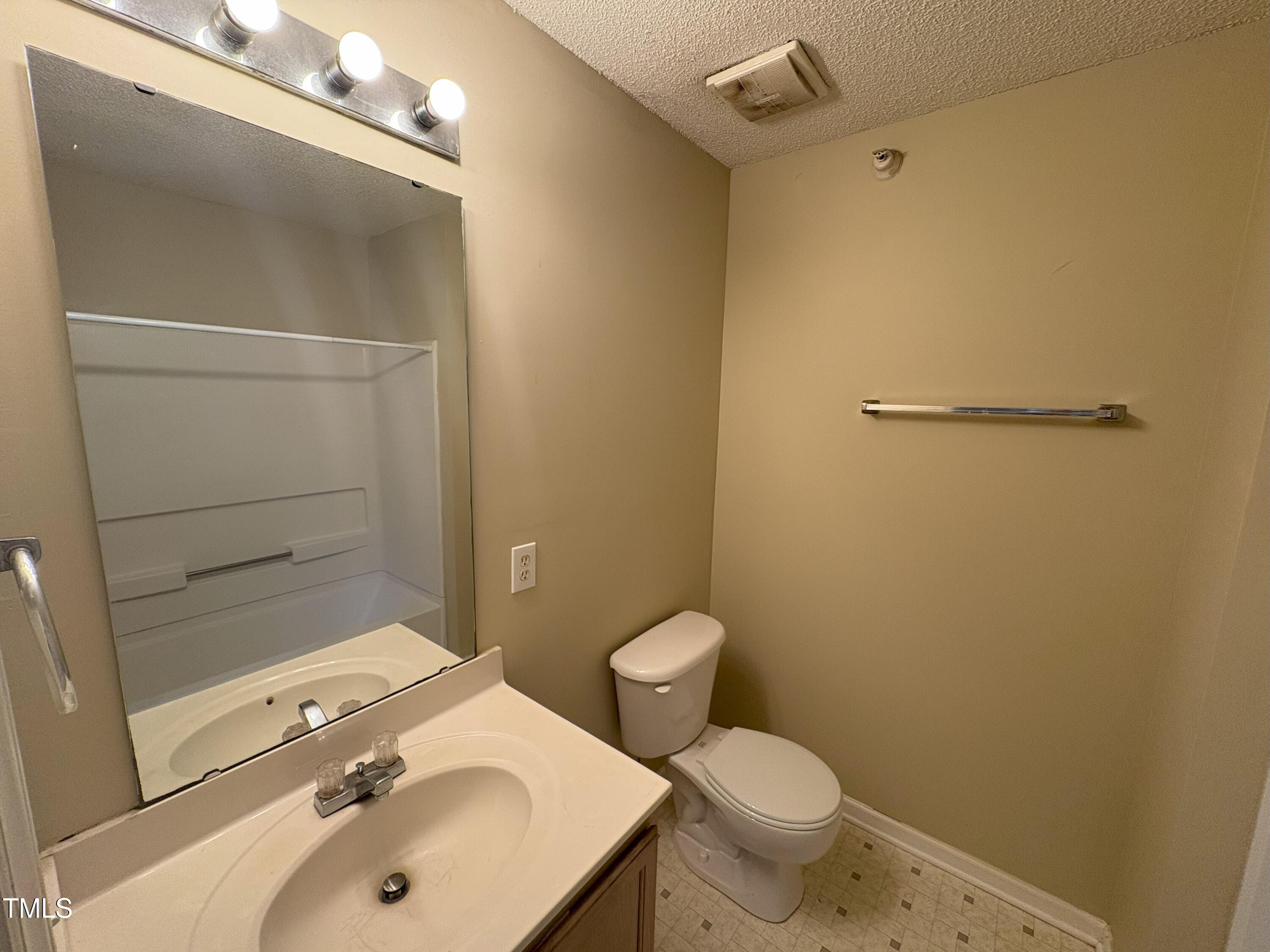 1305 Kent Road Apt B Unit: Apt 203 B