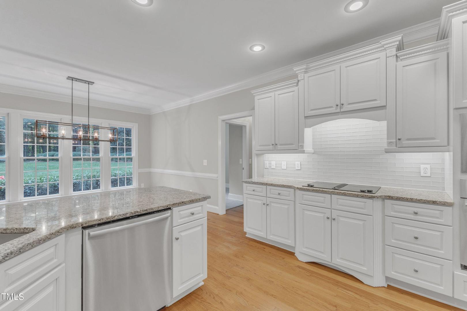 1120 Hawk Hollow Lane