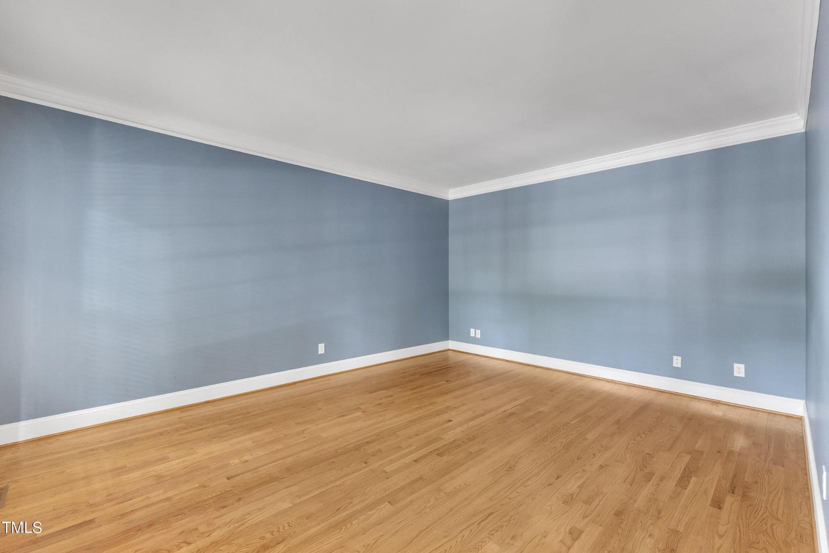 1120 Hawk Hollow Lane