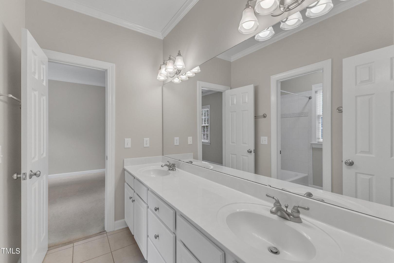 1120 Hawk Hollow Lane