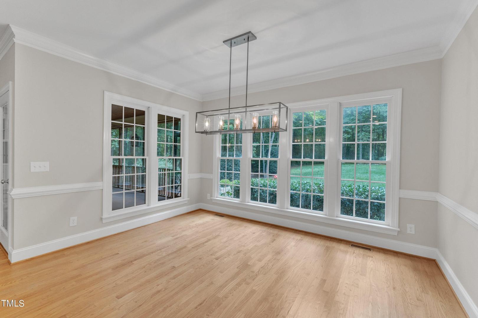 1120 Hawk Hollow Lane