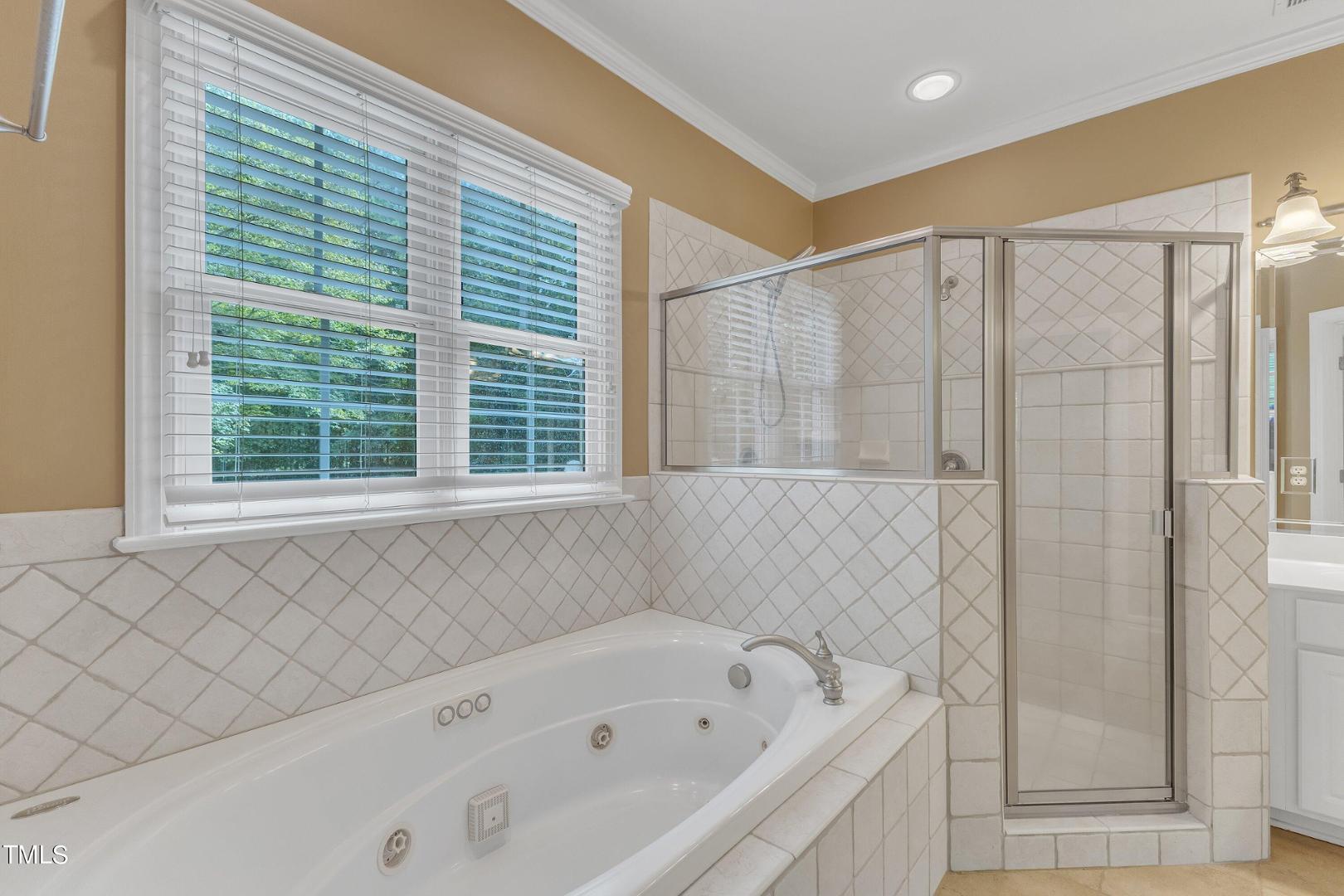 1120 Hawk Hollow Lane