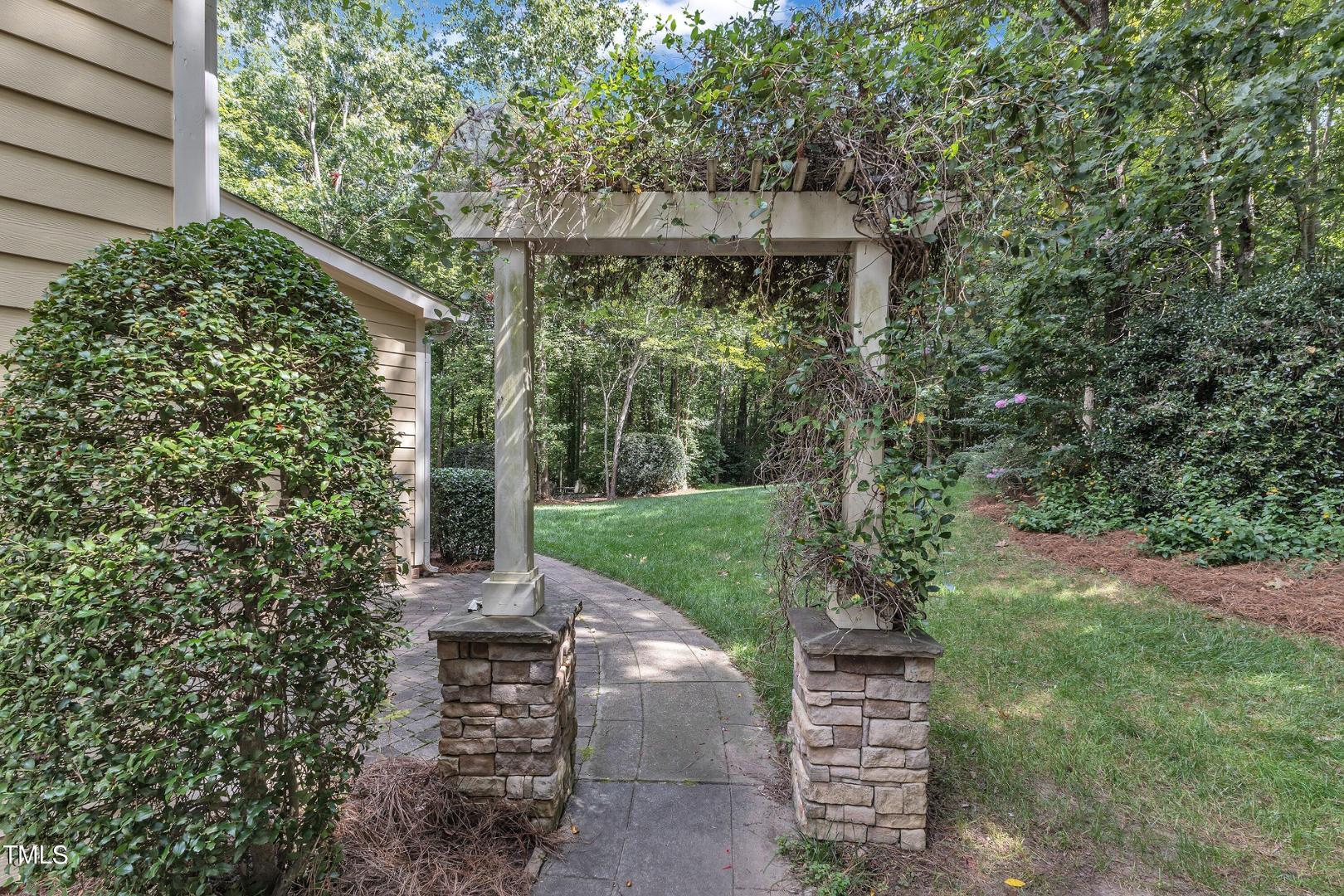 1120 Hawk Hollow Lane