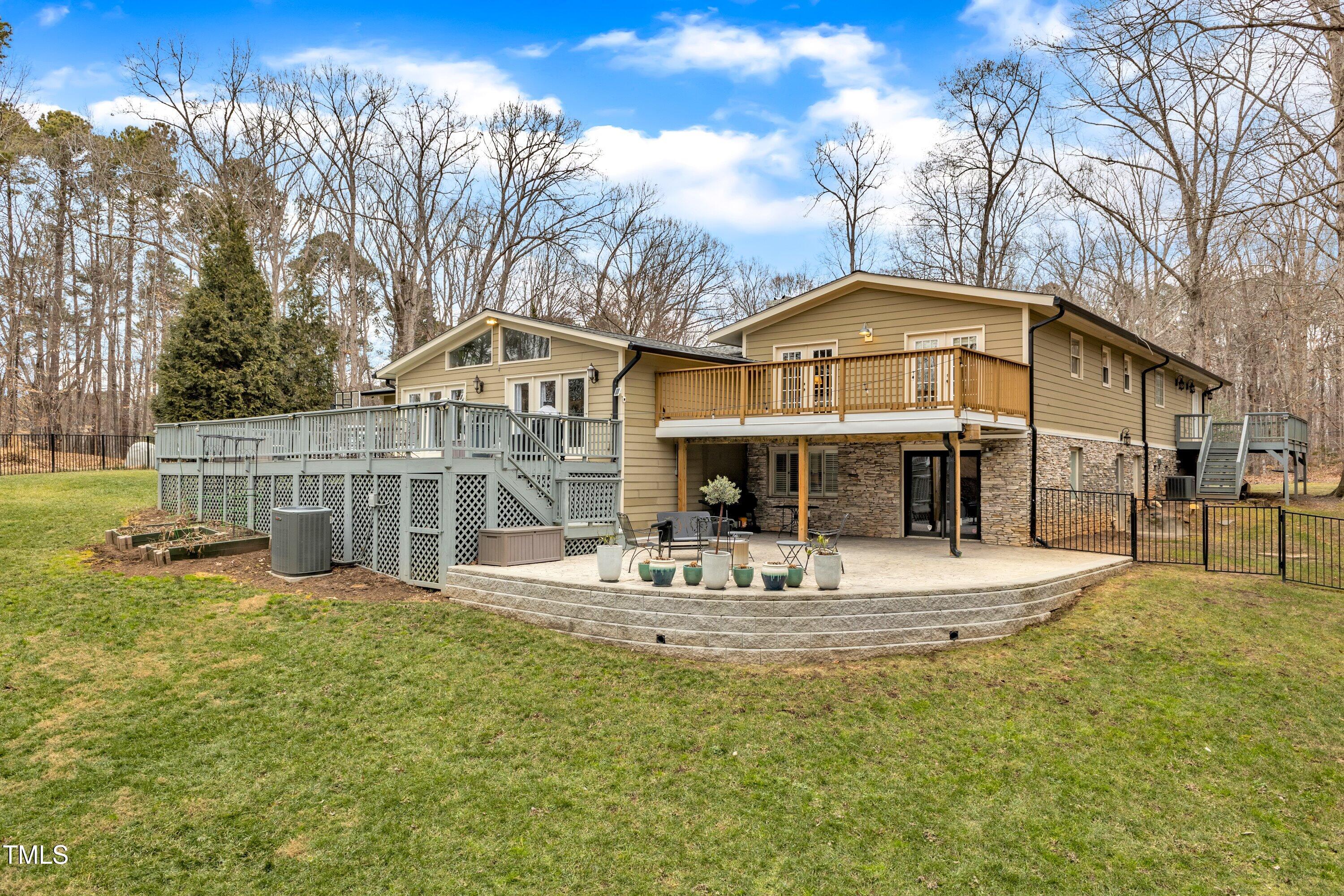 1126 Trailwood Drive