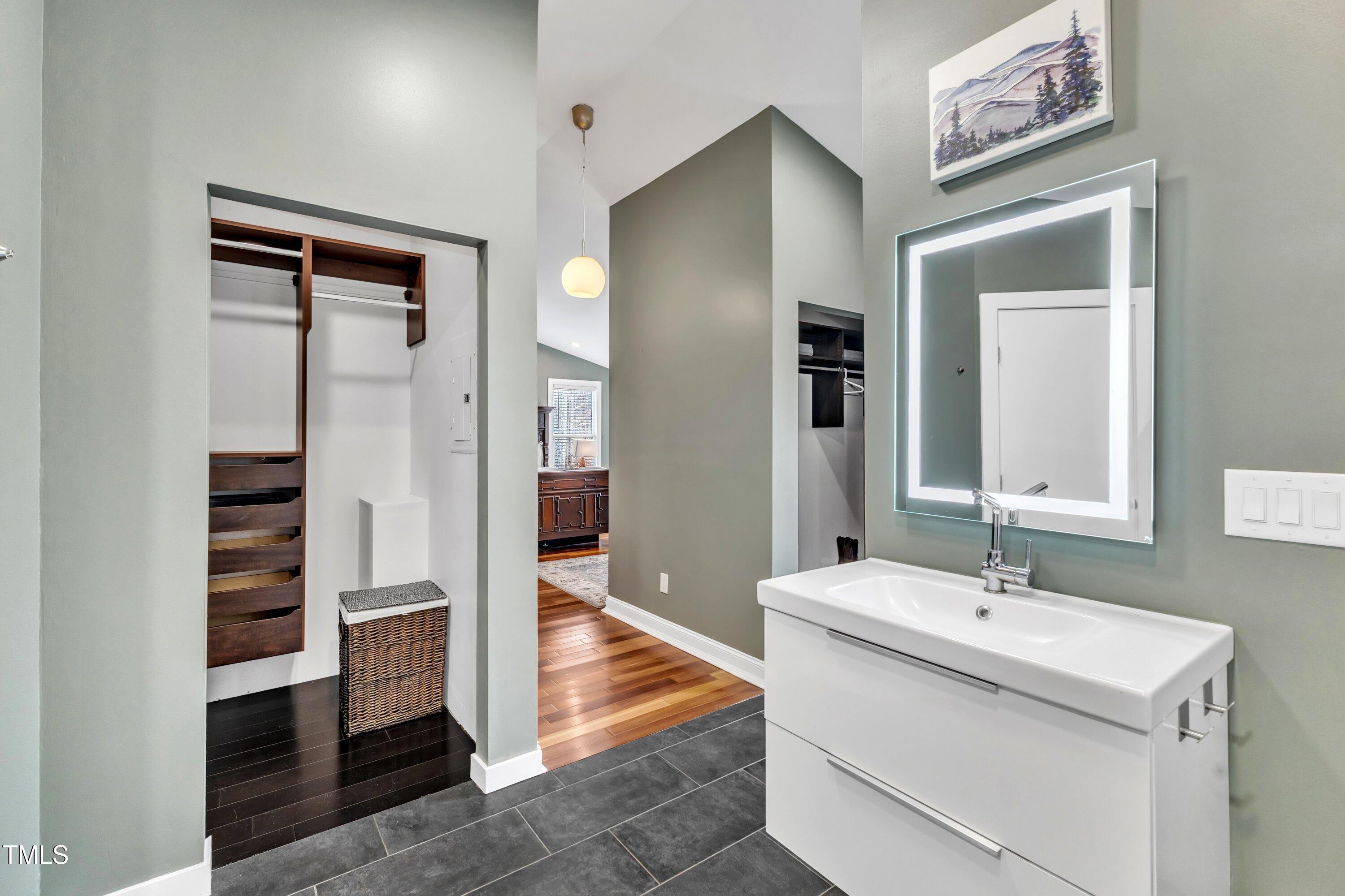1126 Trailwood Drive