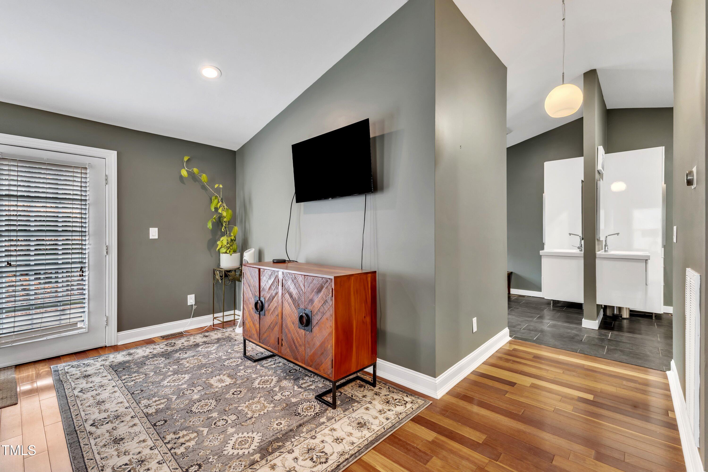 1126 Trailwood Drive