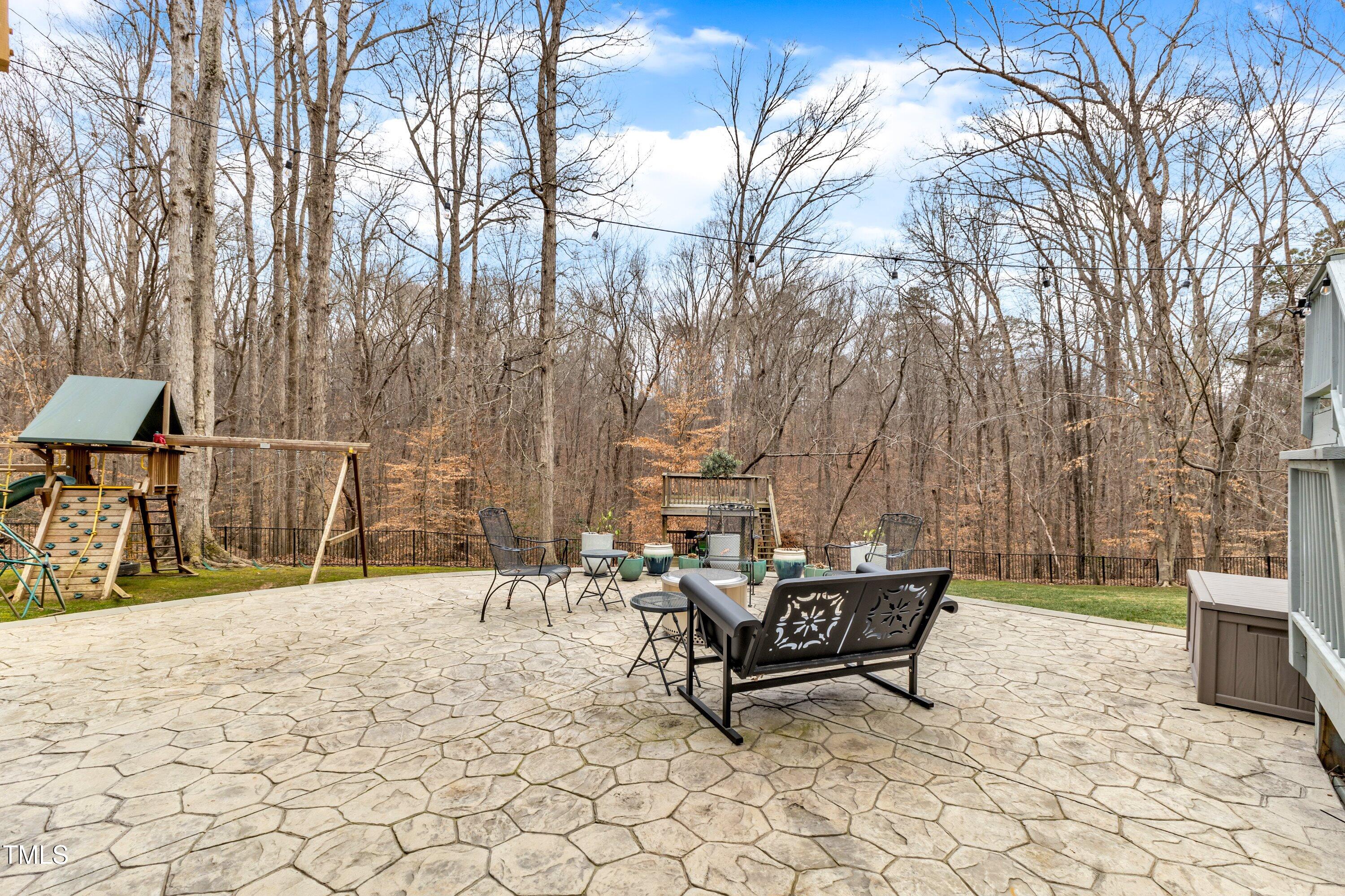 1126 Trailwood Drive
