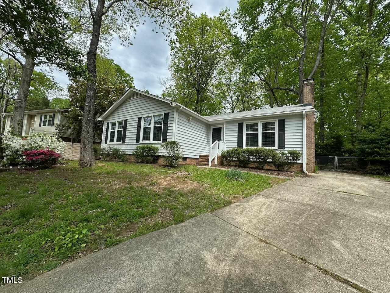 7820 Hemlock Court