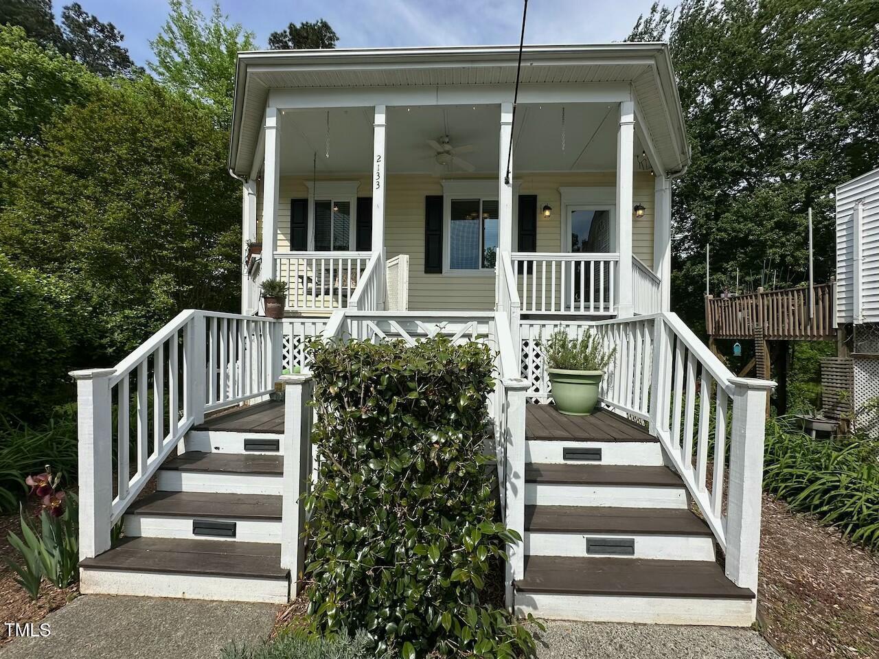 2133 Bellaire Avenue