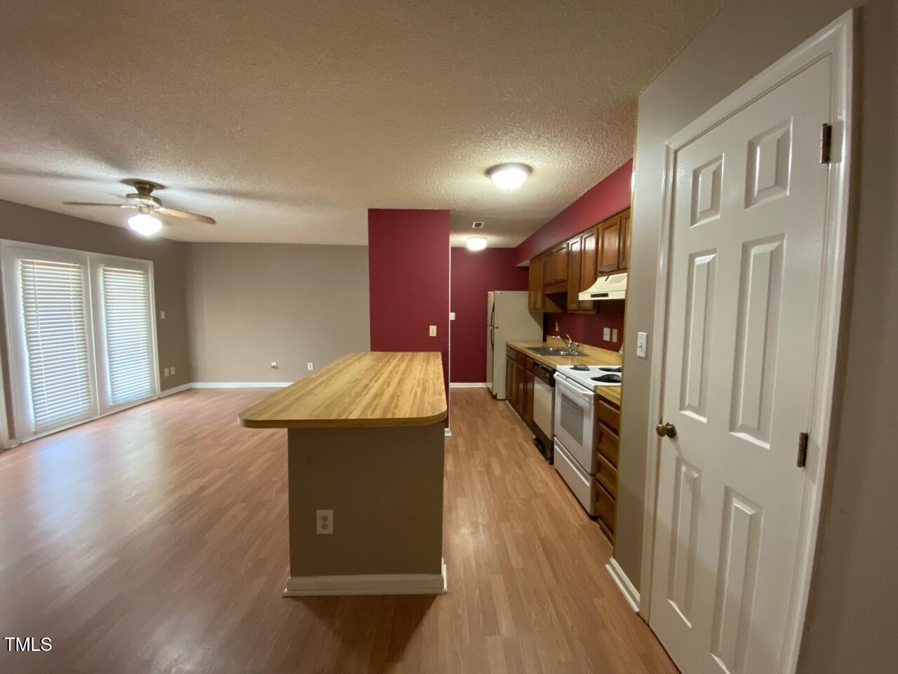 2011 Quaker Landing # 102
