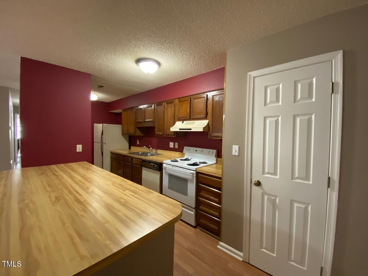 2011 Quaker Landing # 102