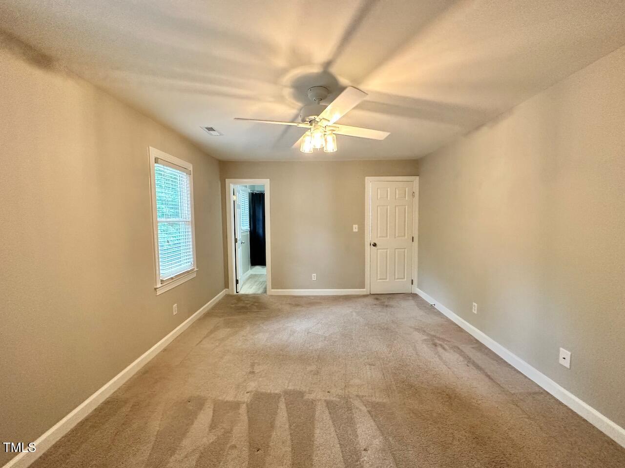 3117 E Folkestone Place