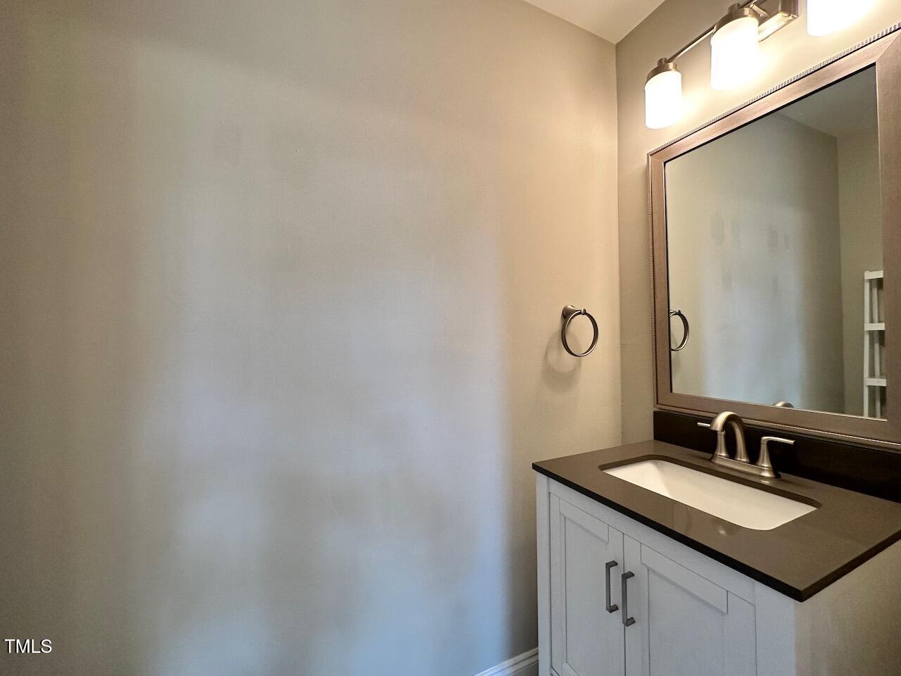 3117 E Folkestone Place