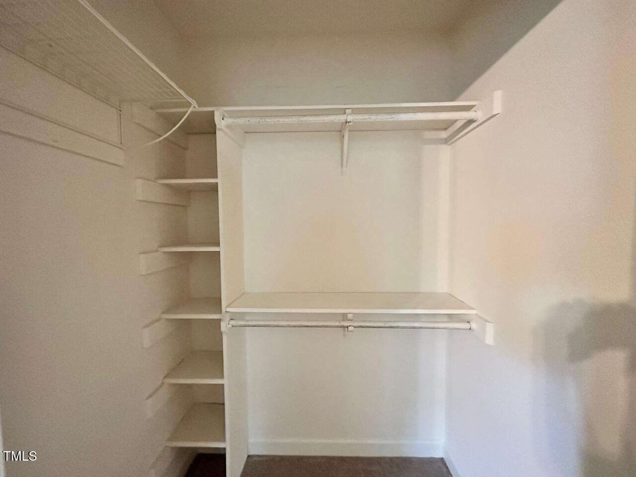 3117 E Folkestone Place