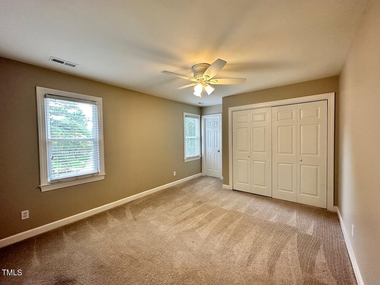 3117 E Folkestone Place