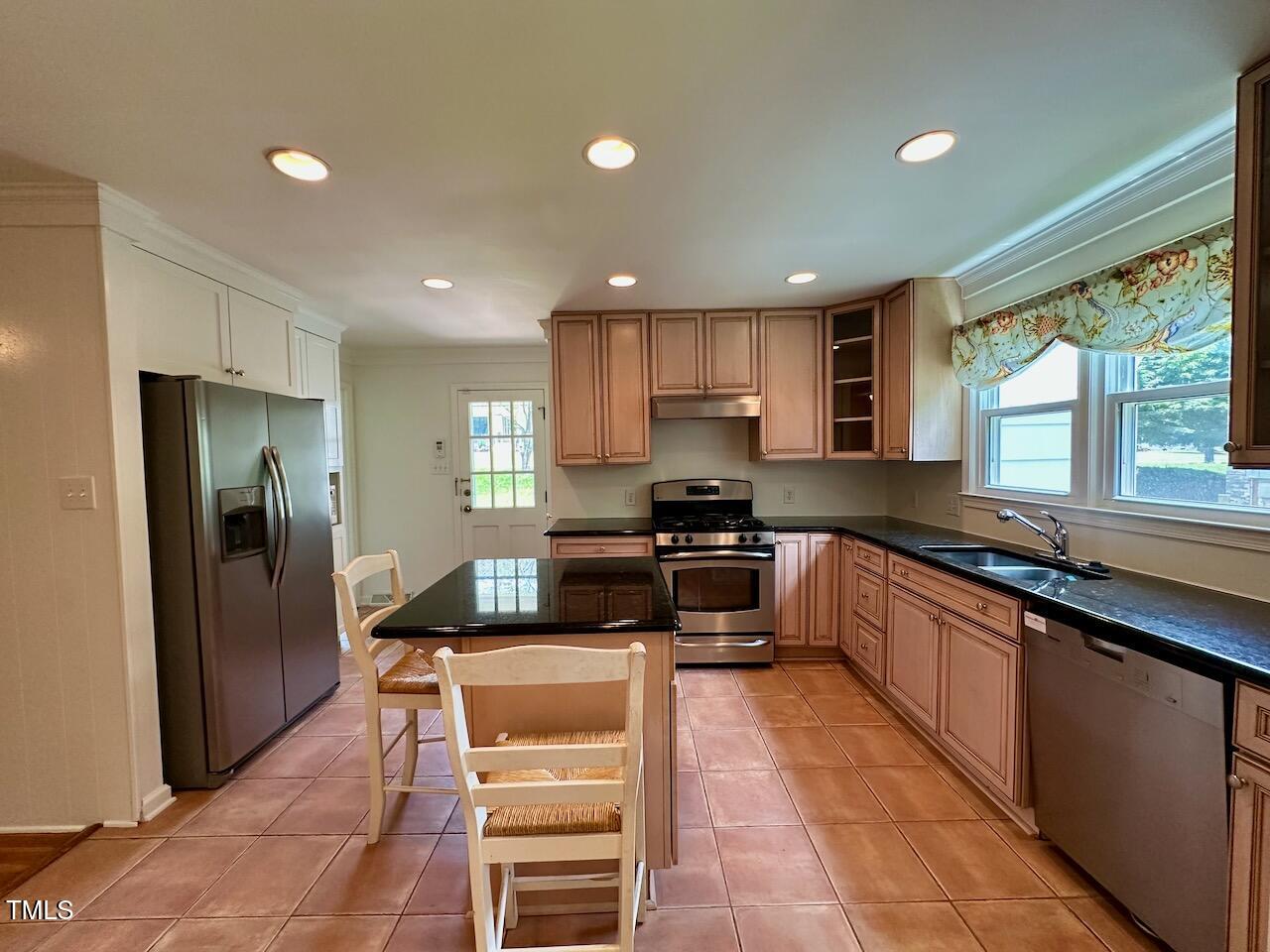 4709 Yadkin Drive