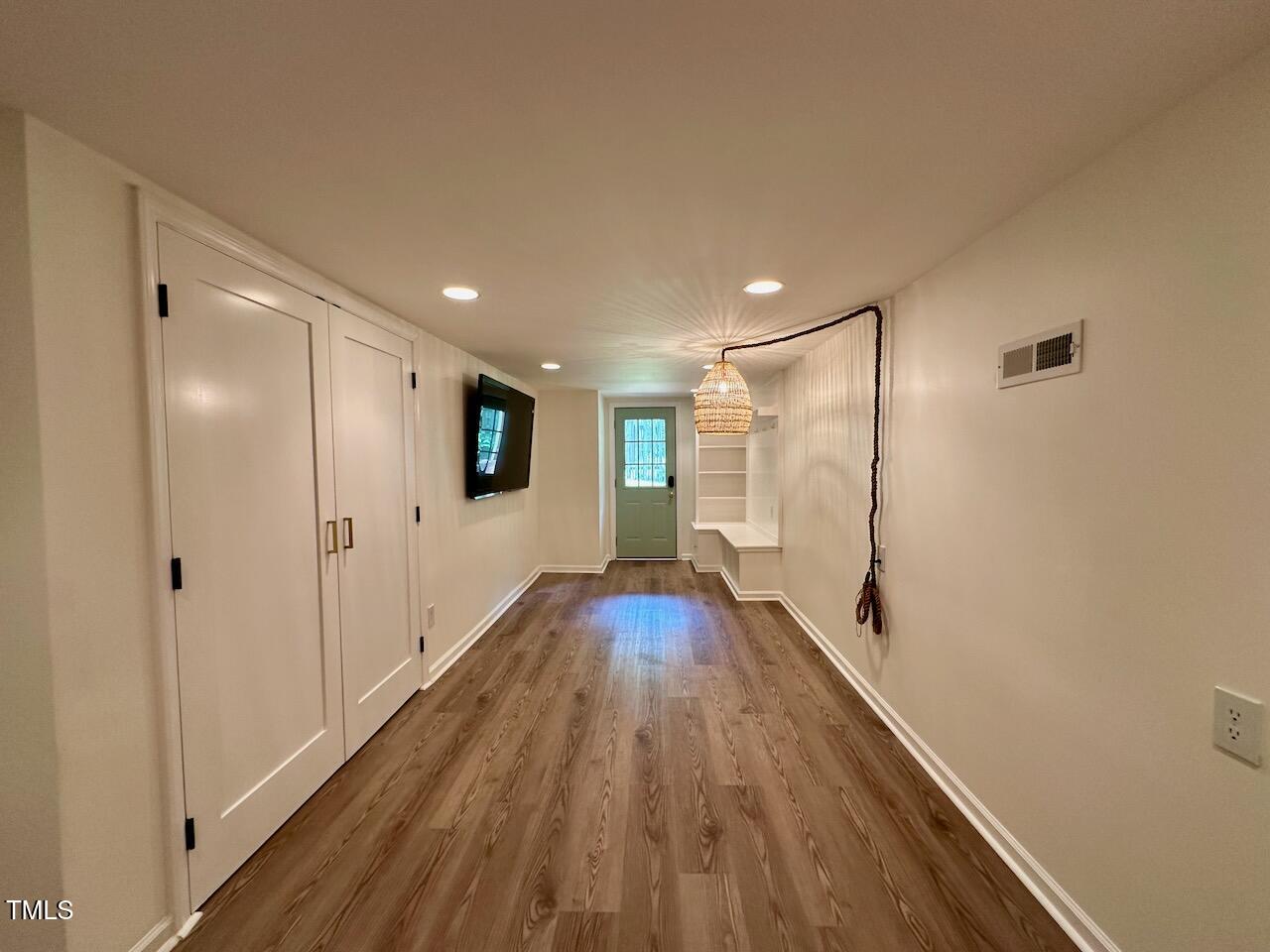 4709 Yadkin Drive