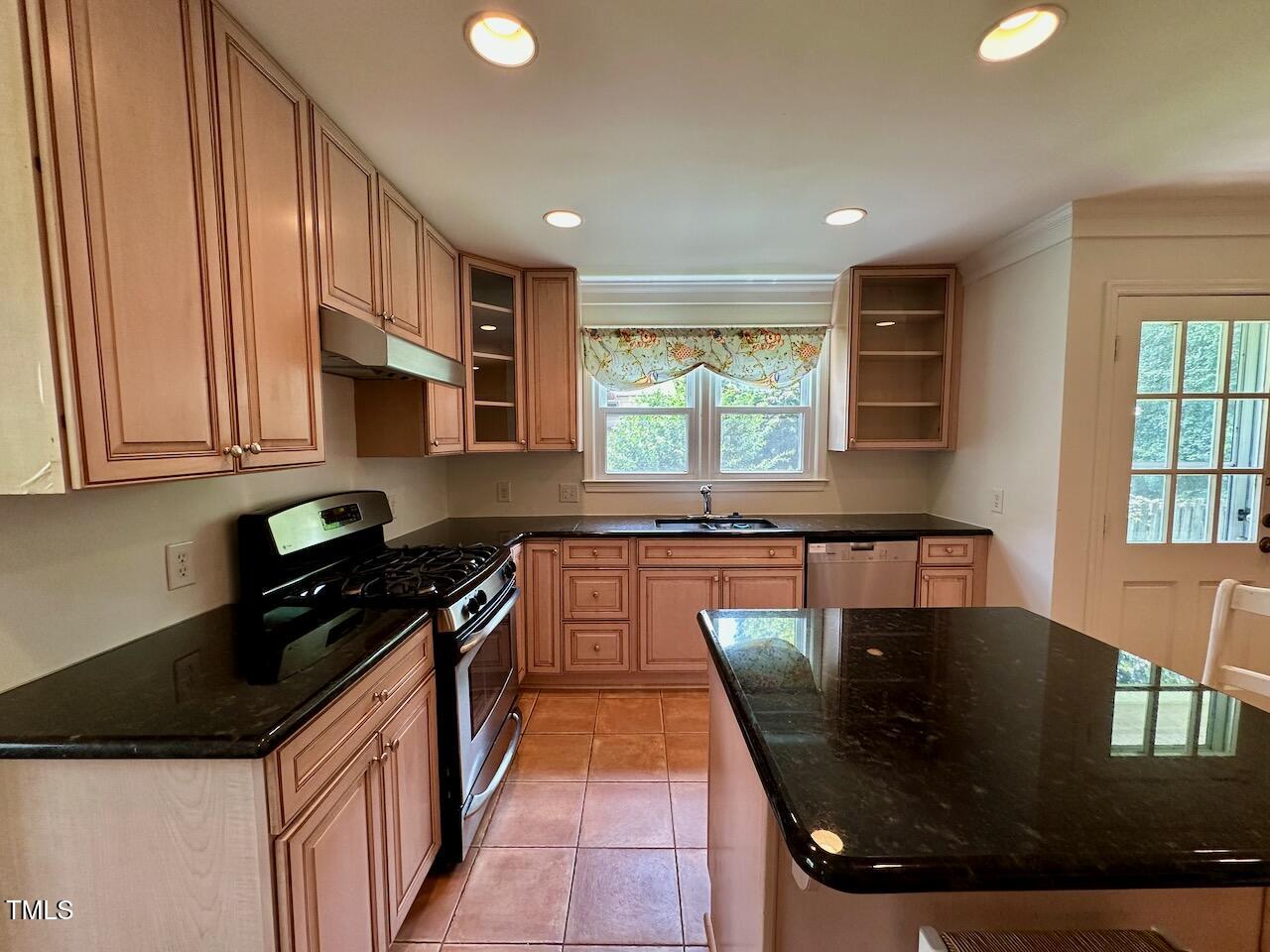 4709 Yadkin Drive
