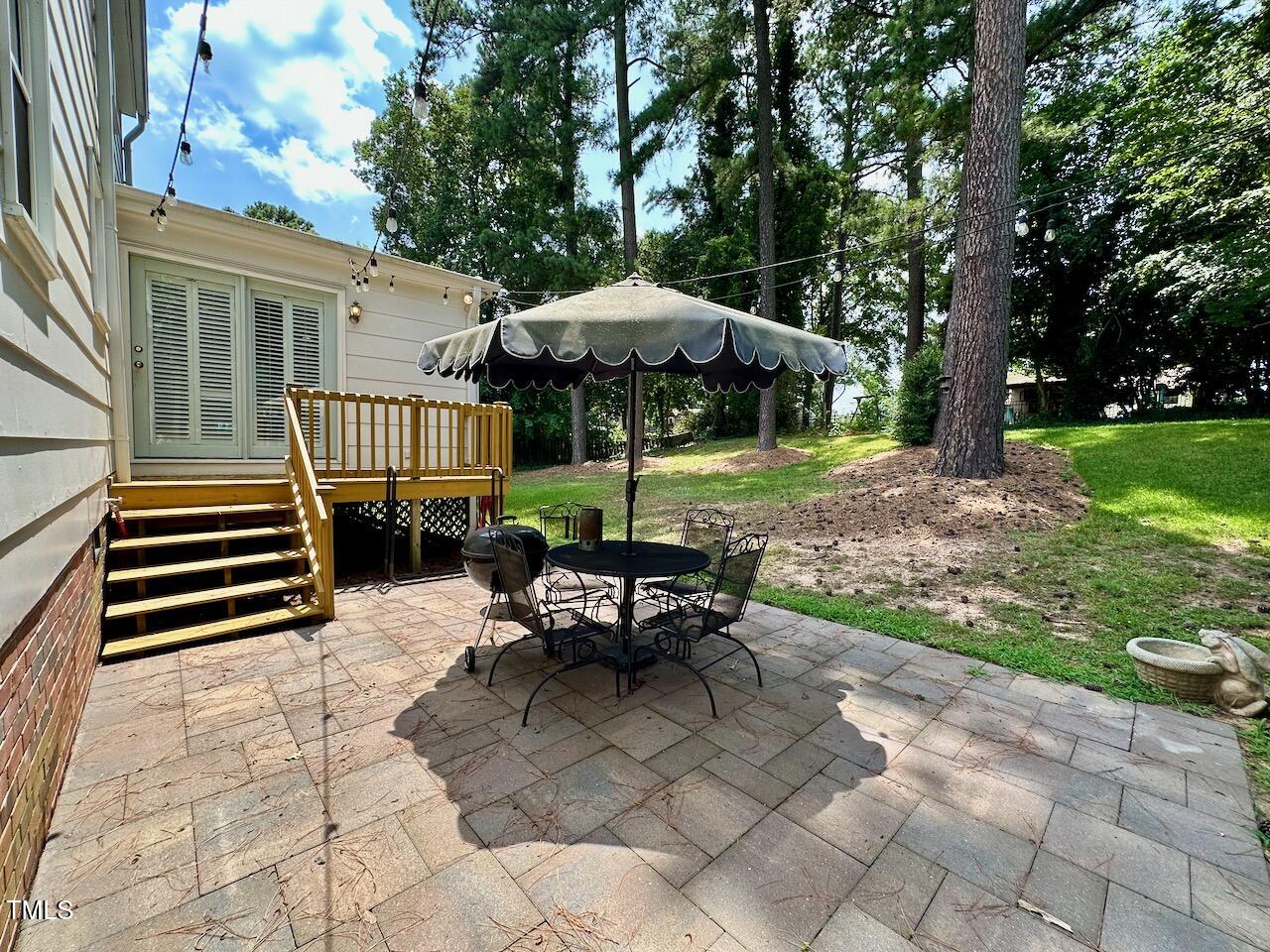 4709 Yadkin Drive