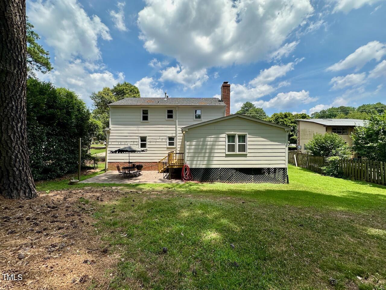 4709 Yadkin Drive