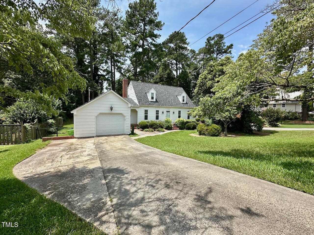 4709 Yadkin Drive