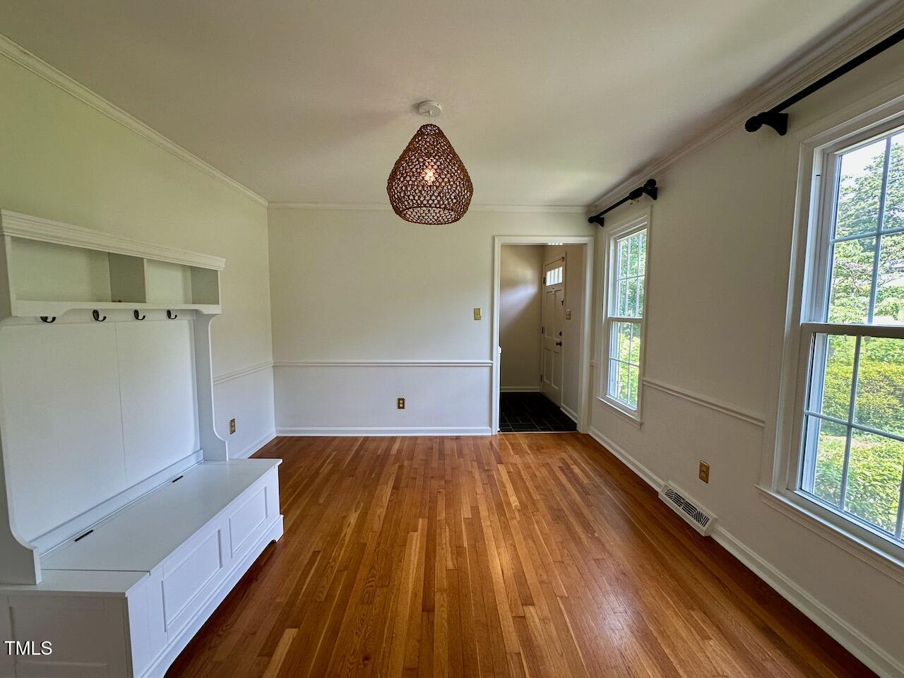 4709 Yadkin Drive