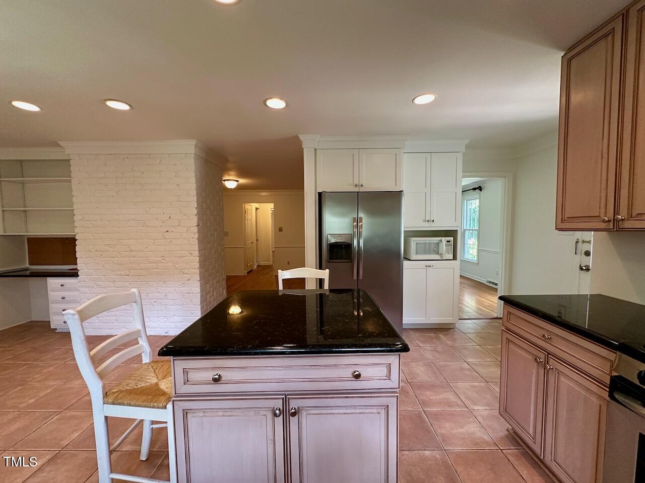 4709 Yadkin Drive