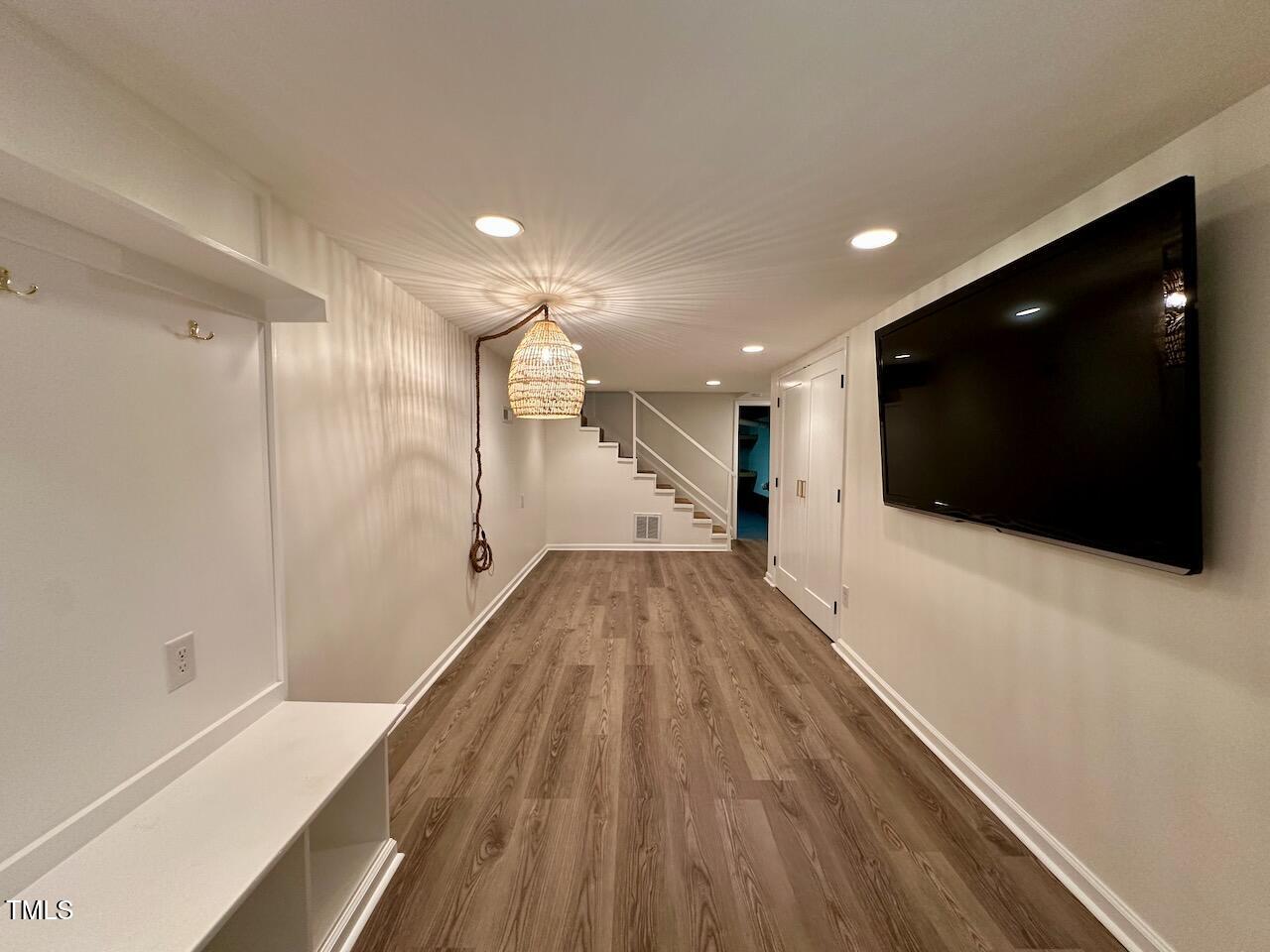 4709 Yadkin Drive