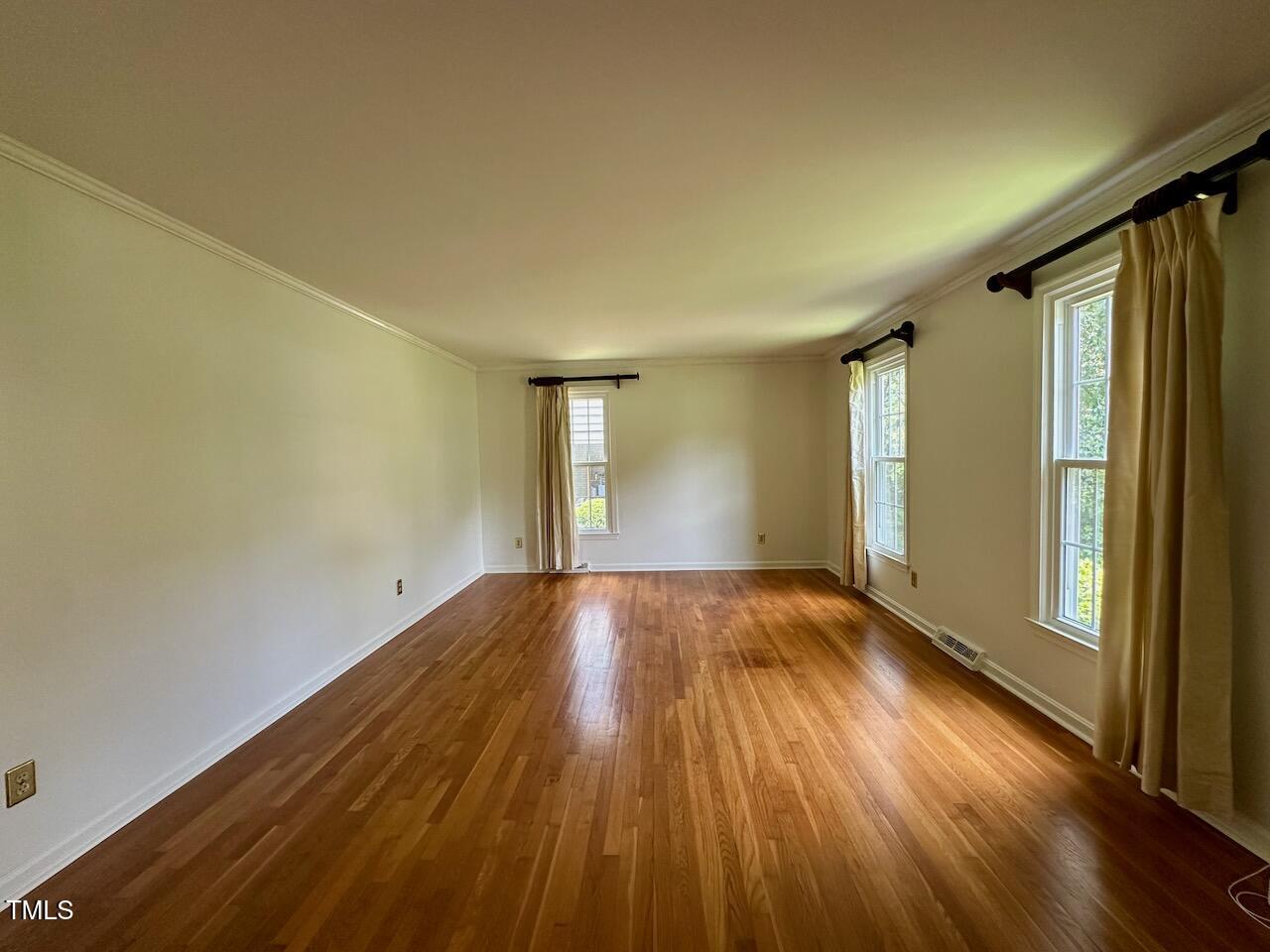 4709 Yadkin Drive