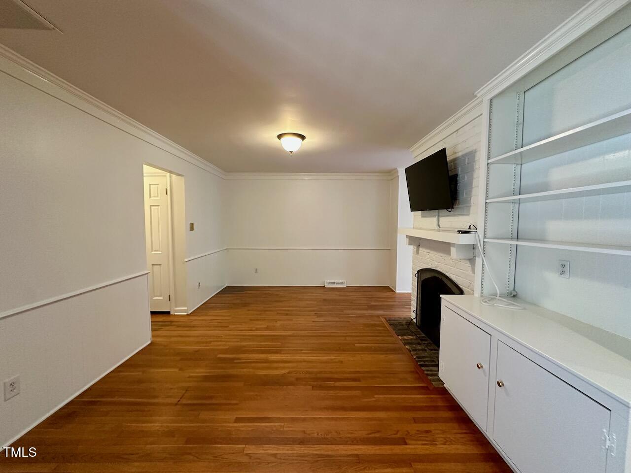 4709 Yadkin Drive