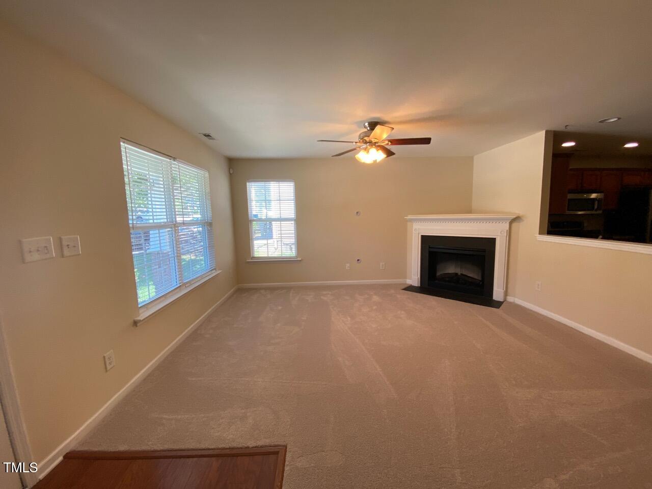 8845 Thornton Town Place