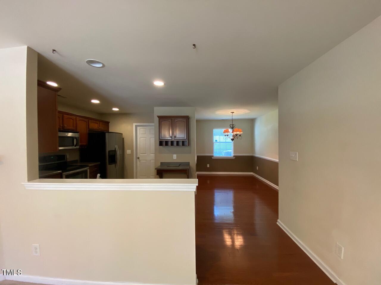 8845 Thornton Town Place