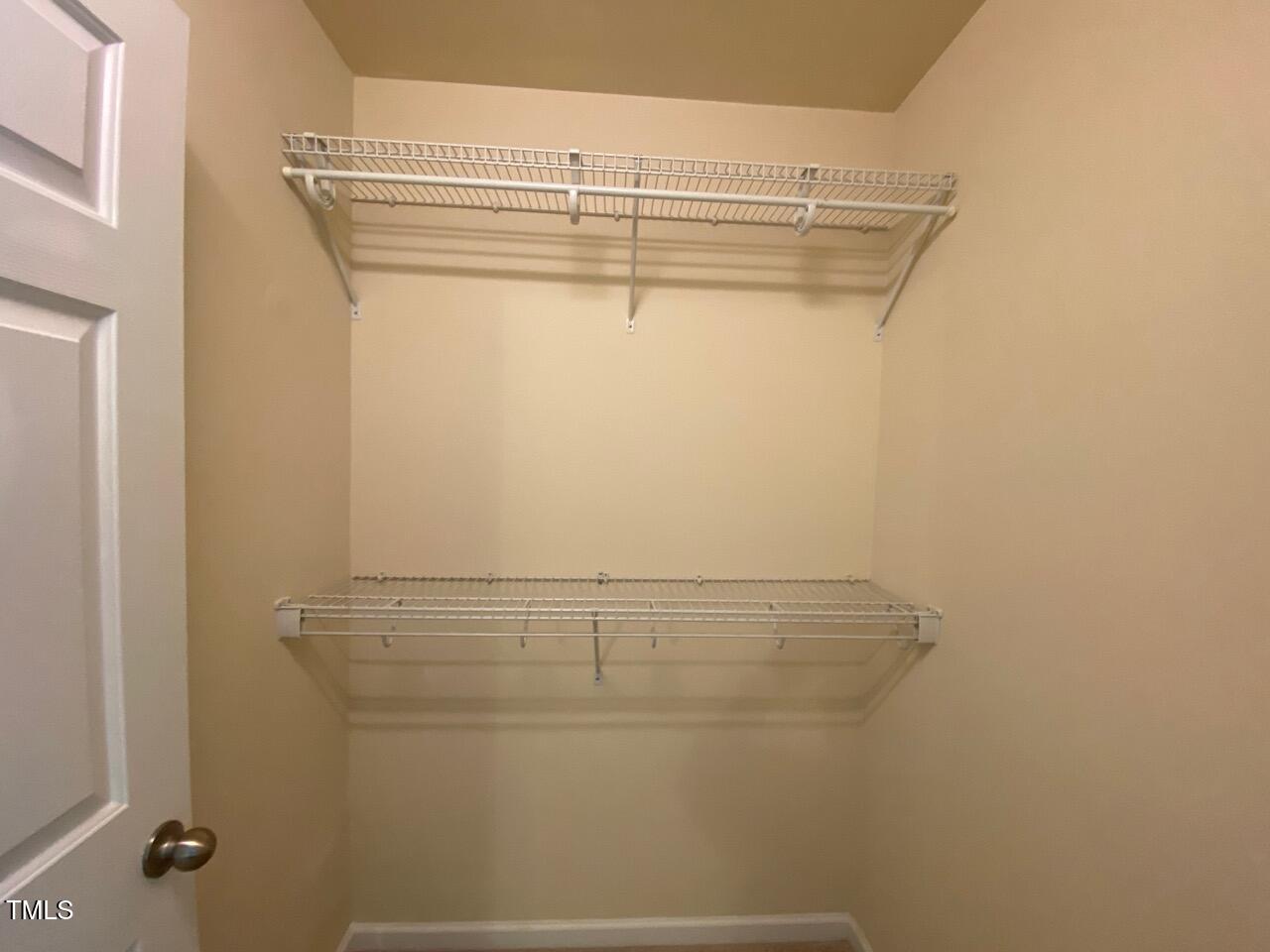 8845 Thornton Town Place