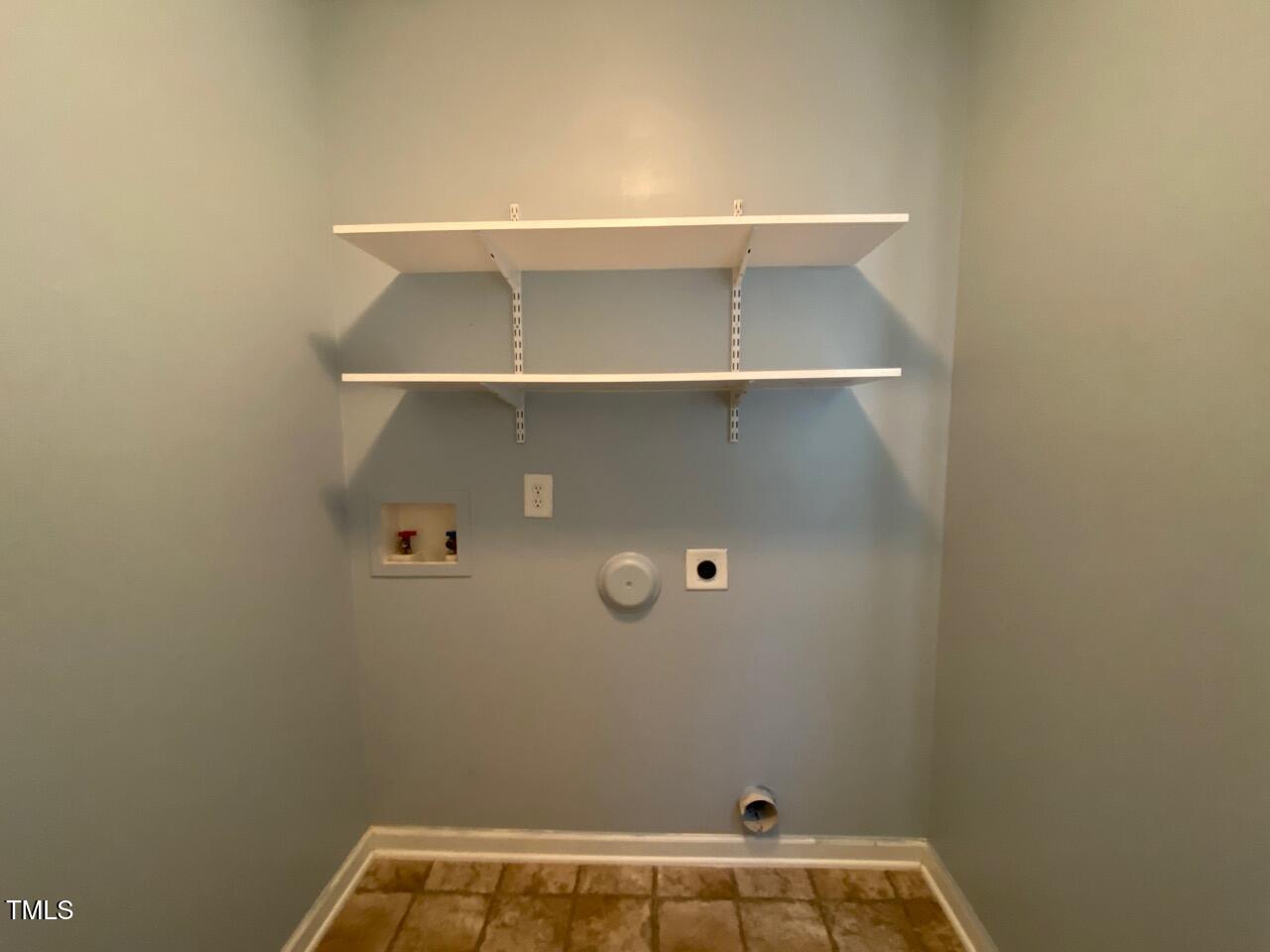 8845 Thornton Town Place