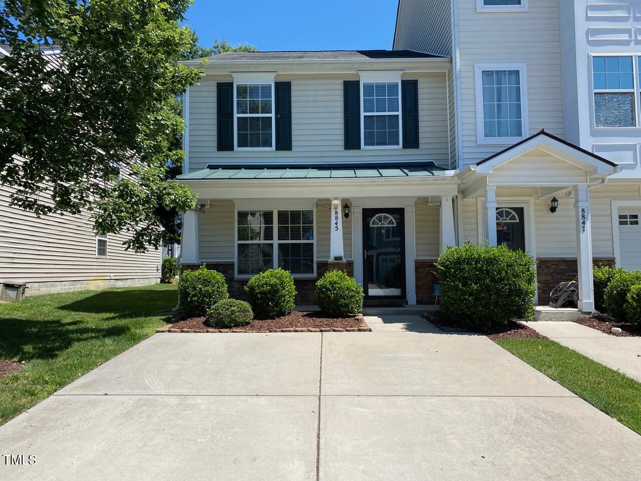 8845 Thornton Town Place